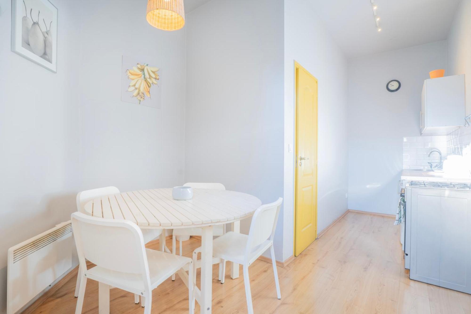 Klau10 Studio Apartment In Party District. Boedapest Buitenkant foto